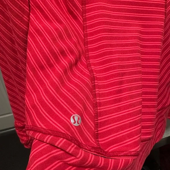 LULULEMON Think Fast Pullover Red stripe - Picture 10 of 10